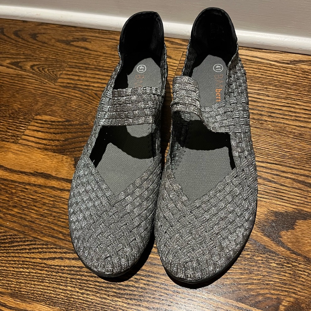 Bernie mev. Woven black and silver shoes